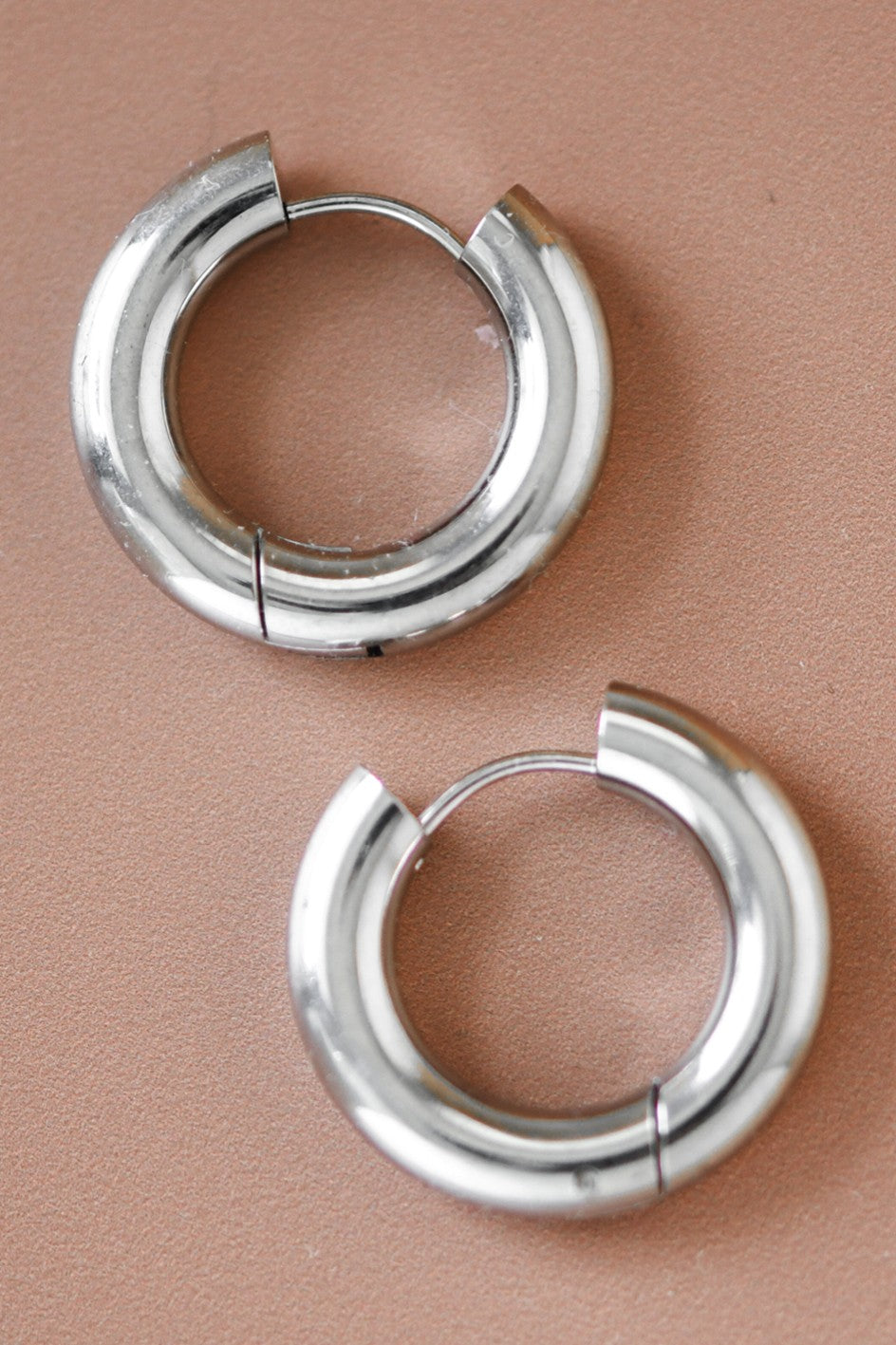 VIOLET EARRINGS