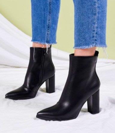 SARAH BOOTIES