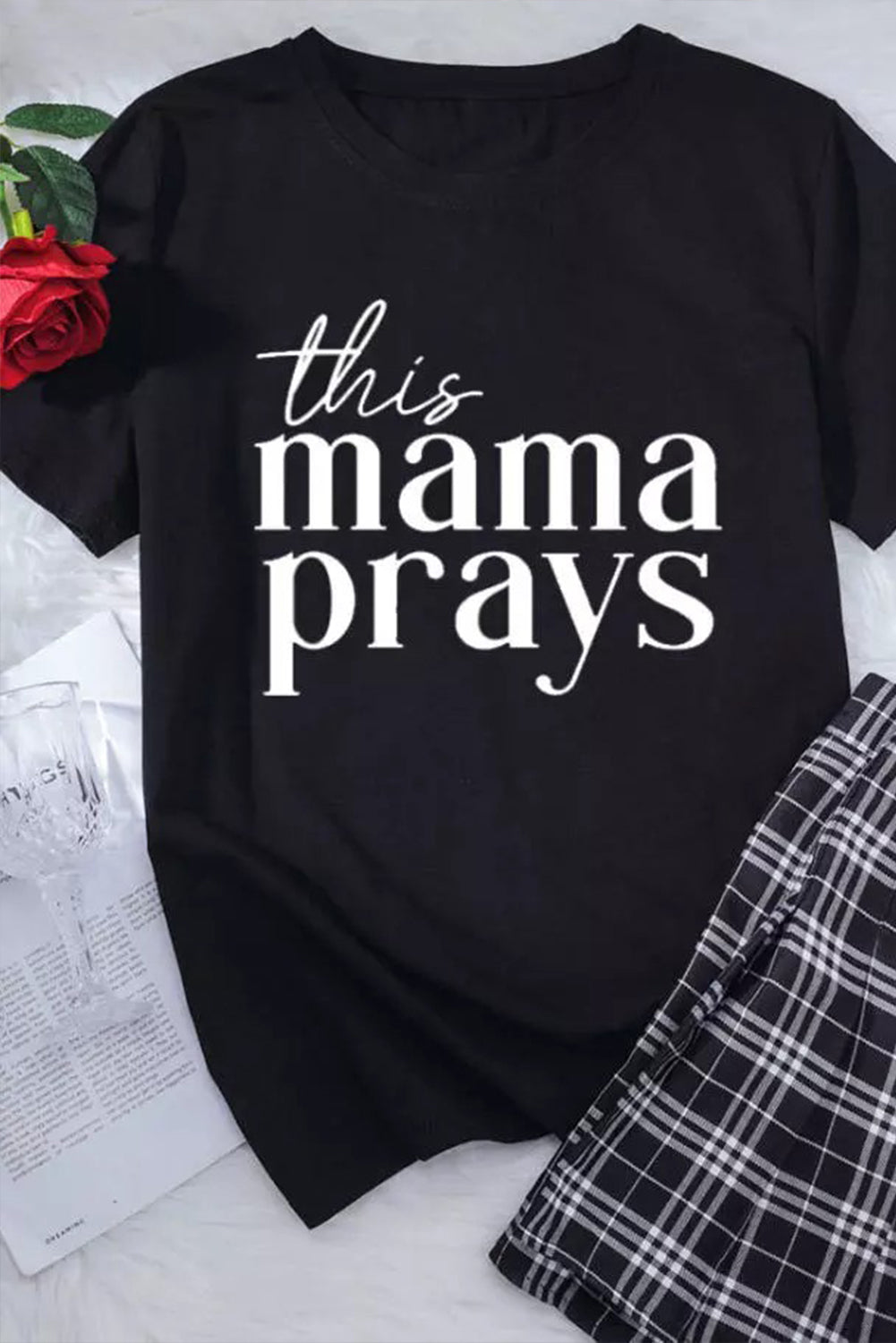THIS MAMA PRAYS