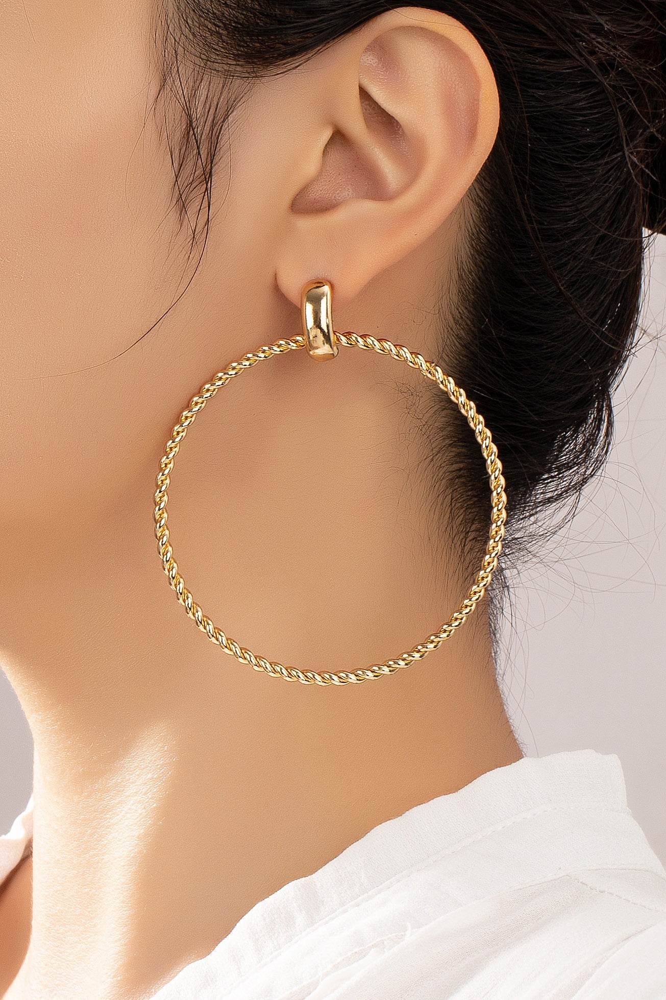 JAZZY TWISTED HOOPS