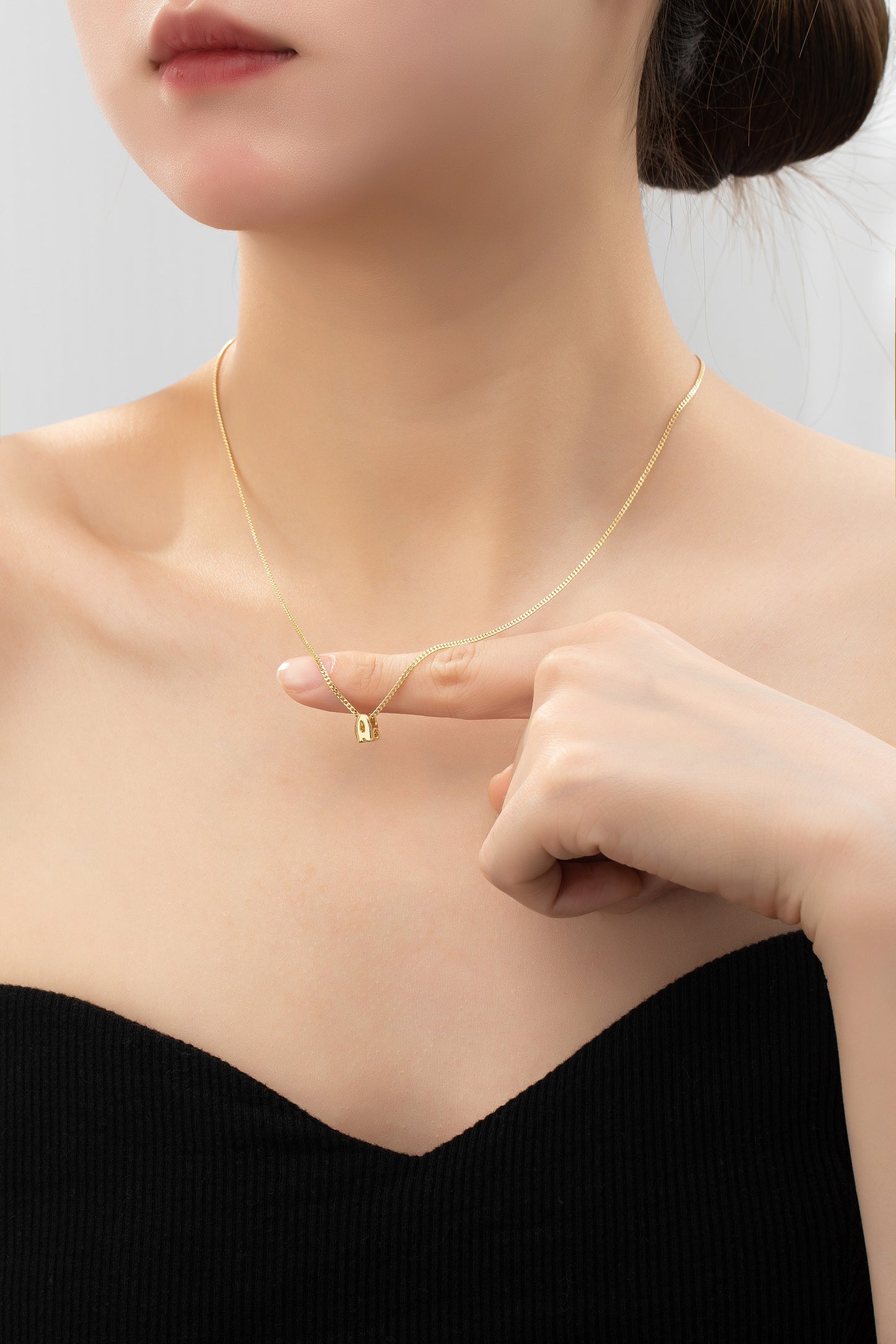 MINI LETTER NECKLACE