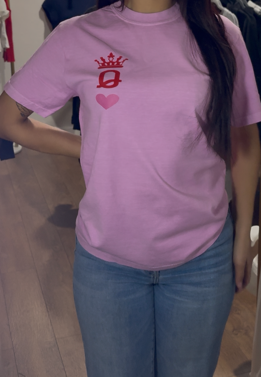 QUEEN OF HEARTS TEE