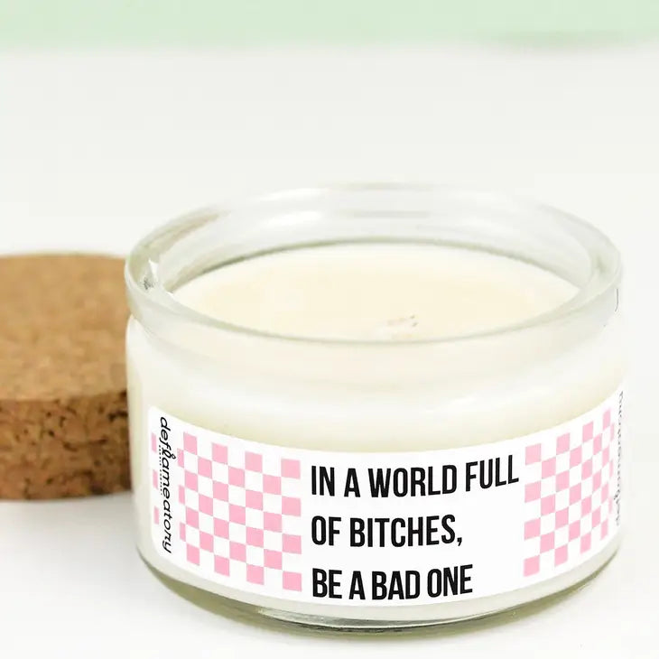 MAKES SCENTS CANDLES