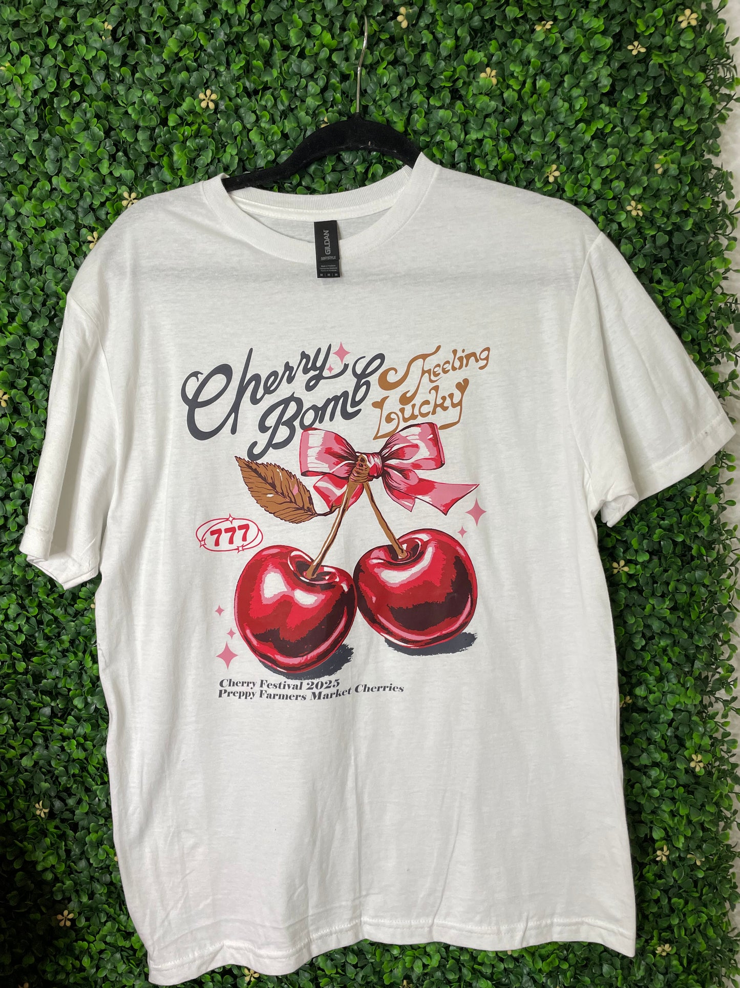 CHERRY BOMB GRAPHIC TEE
