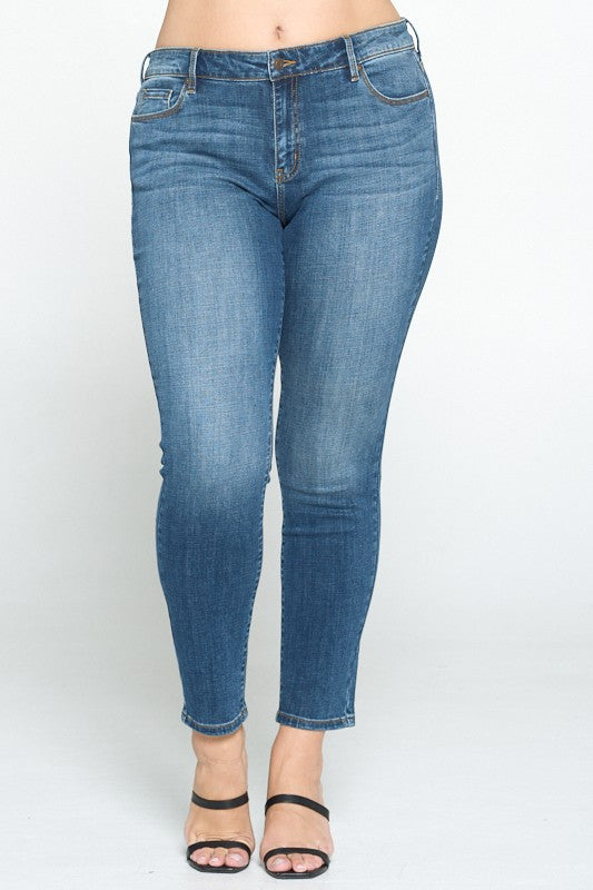 MICA PLUS SIZE SKINNY ANKLE JEANS